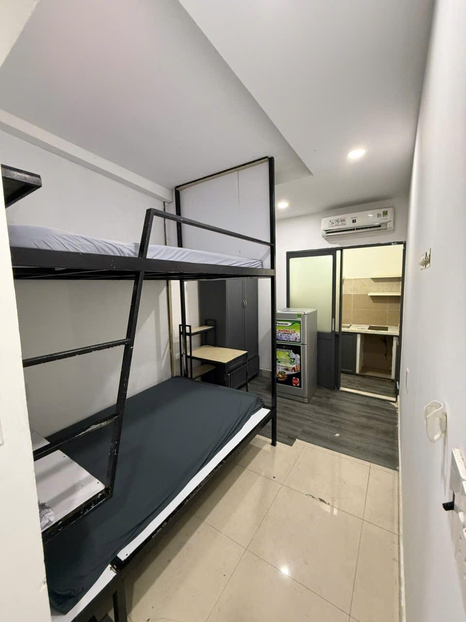 P3 88/9 Bạch Đằng, Hàng Xanh - Giường tầng. Full nội thất. - phòng trọ 88/9 Bạch Đằng Bình Thạnh
