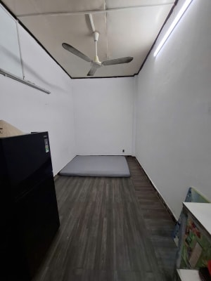 Mã phòng 15- Ban công nội thất cơ bản-  trống sẵn - phòng trọ 24 mai xuân thưởng Bình Thạnh - ảnh 3
