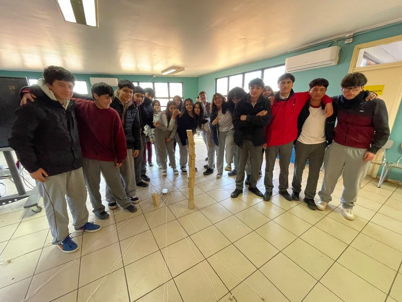 Taller motivacional  y tú que quieres ser cuando sea tarde? Y taller SIMCE :"El poder está en ti" con Nicolás Alarcón