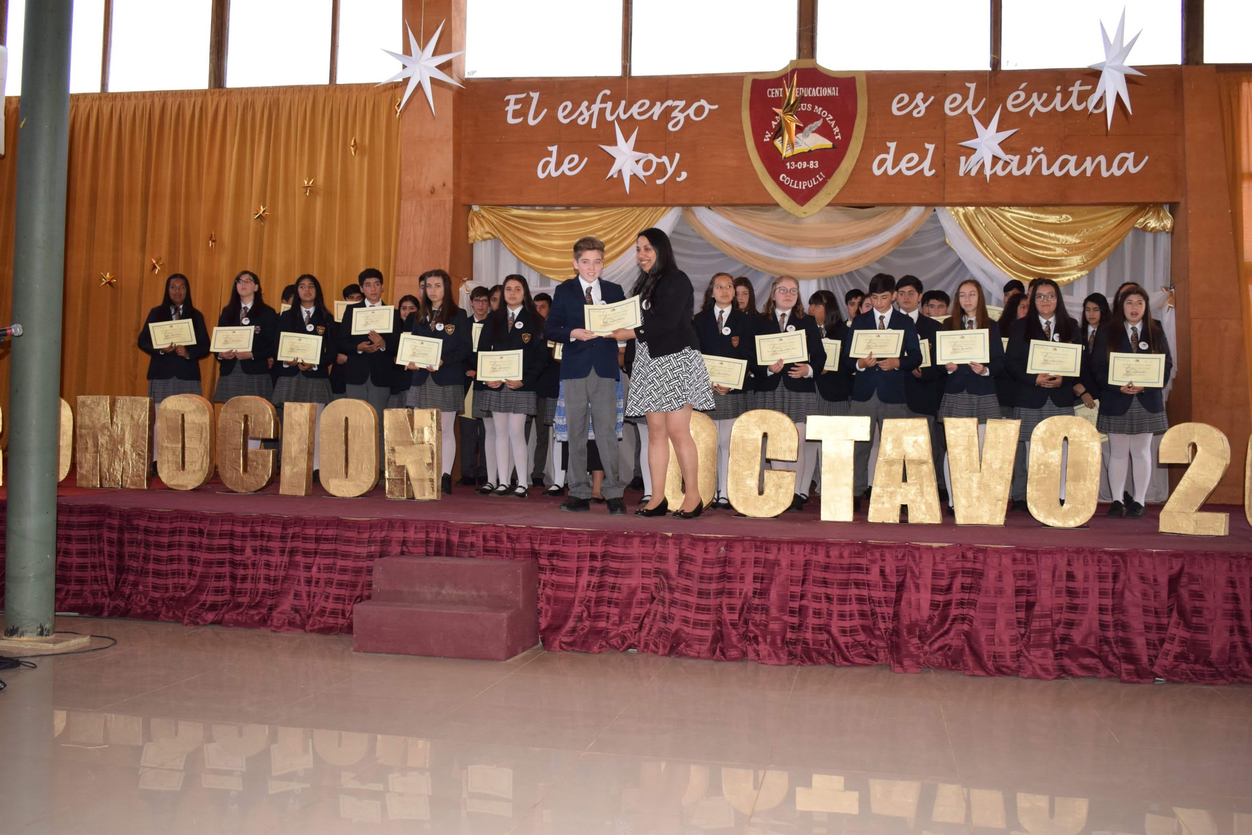 Entrega de Licencias alumnos Octavos Años