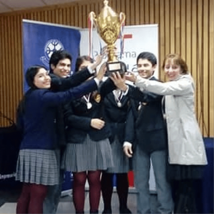 Colegio  Wolfgang Amadeus Mozart obtuvo el primer lugar en el torneo regional de debates de inglés 2018.