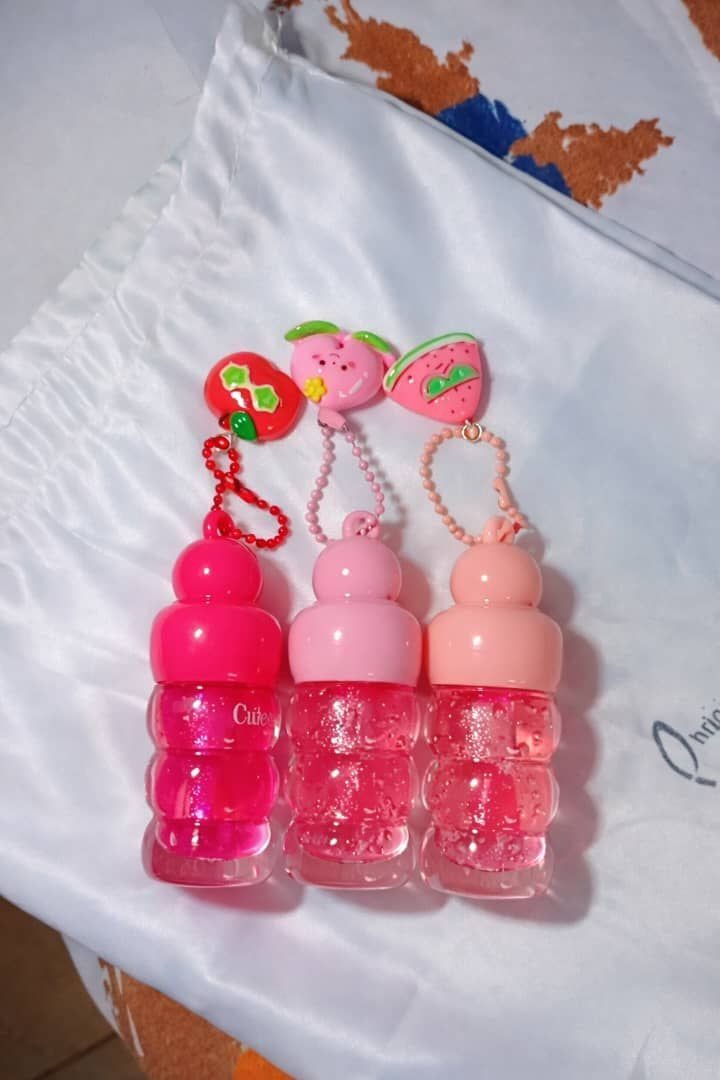 Cute lip gloss with charms 🍁♥️