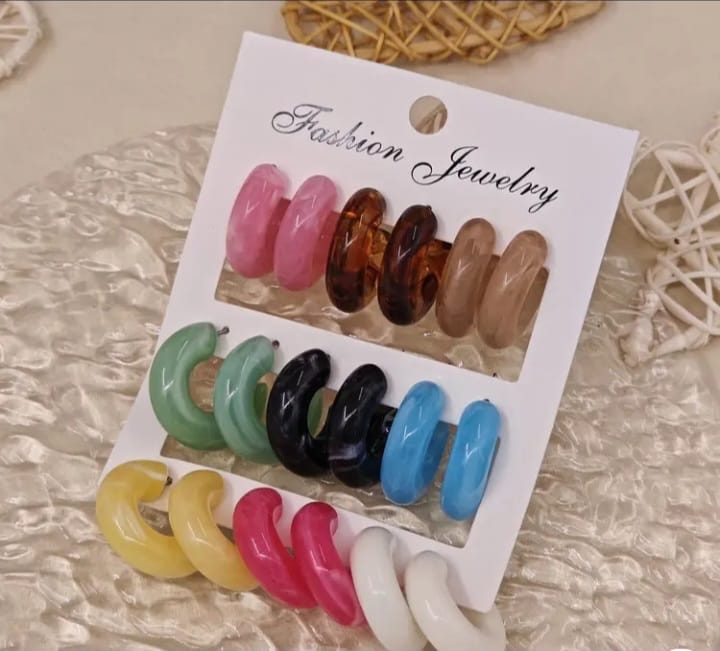Acrylic stud earrings.