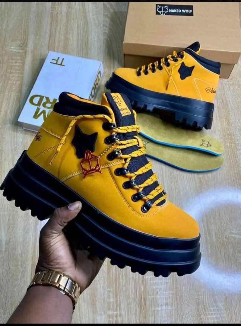 Shoe