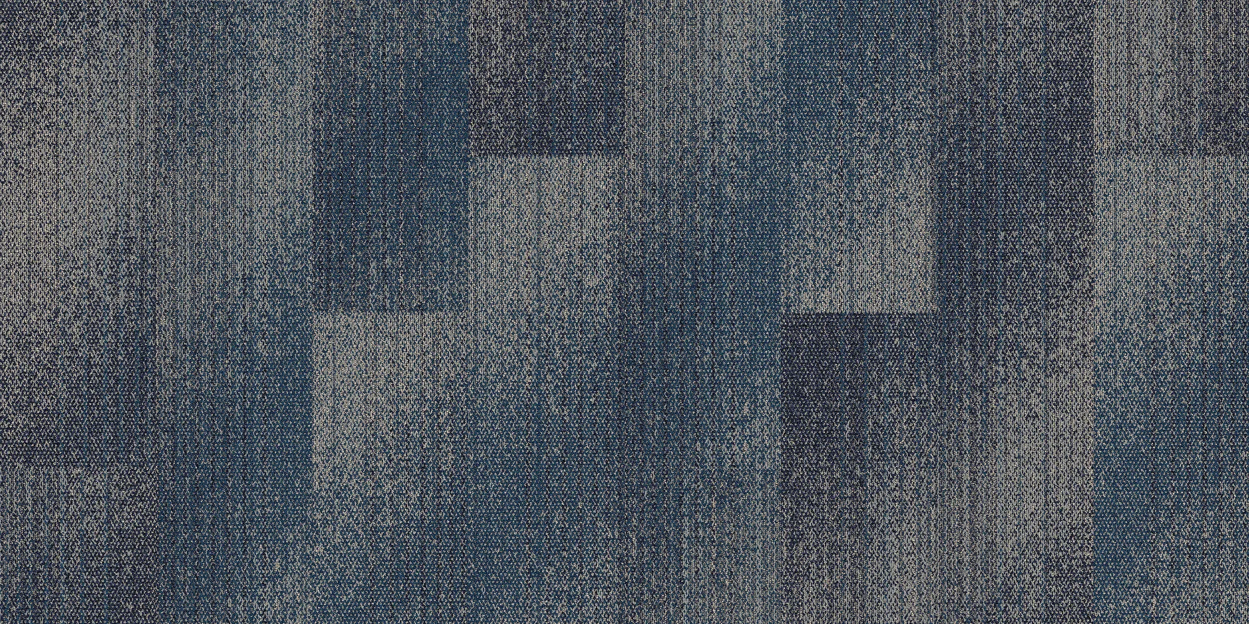 Effervescent Carpet Tile