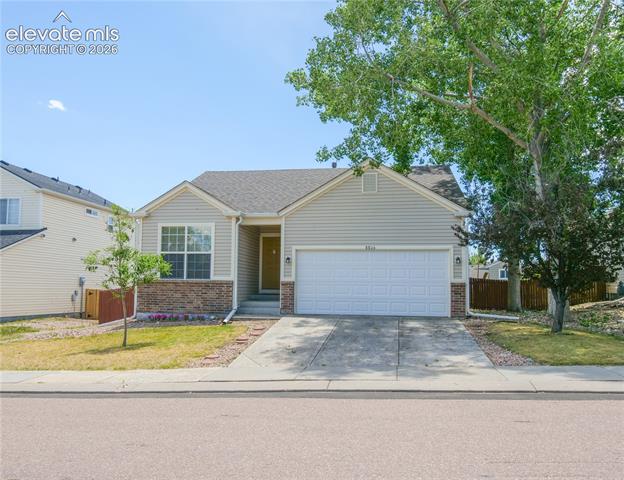 8806 Silver Glen