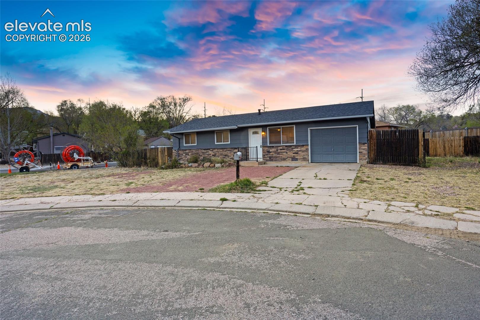 2436 Launcelot Court