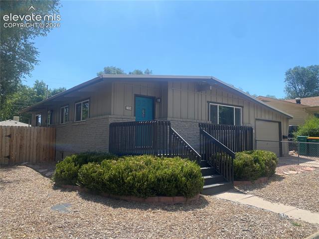 1535 Mount Everett