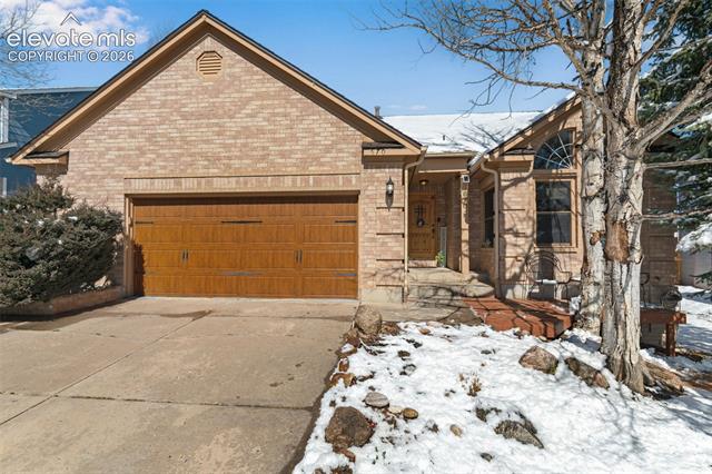 670 Fernglen Court