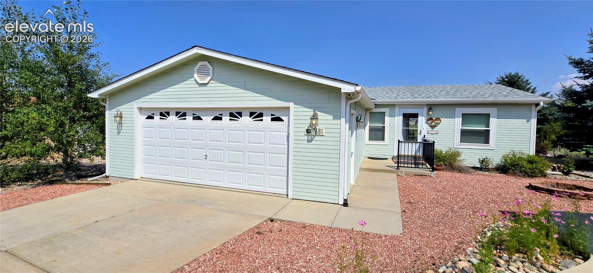 7681 Grosbeak Point