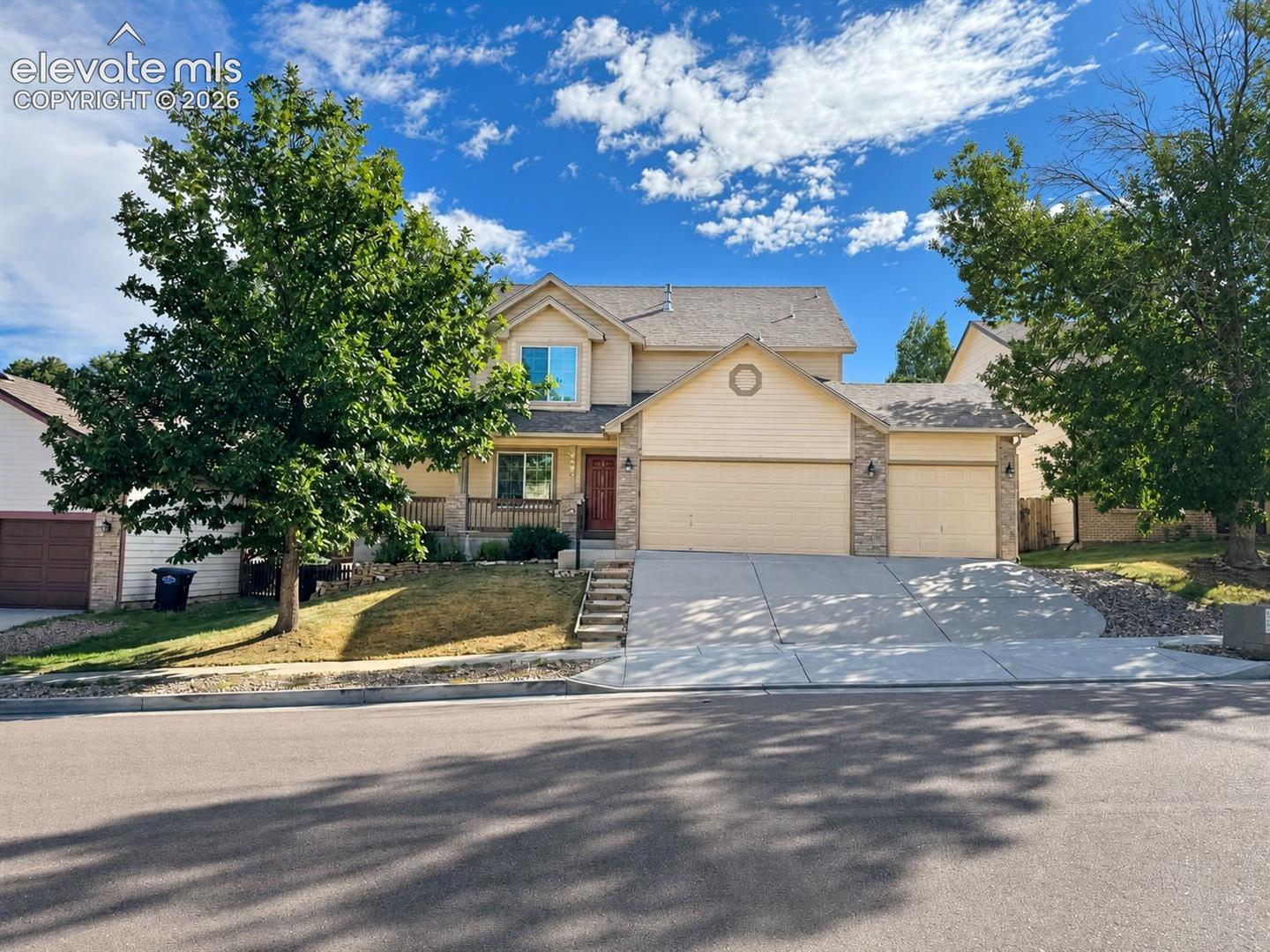 5625 Saddle Rock Road