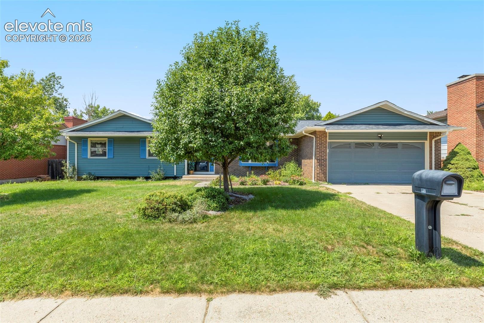 2210 Greenwich Circle