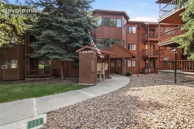 2430 Palmer Park