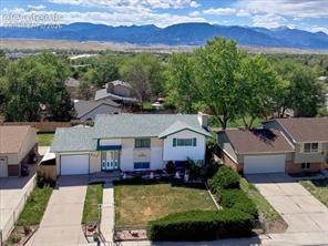 827 Squire