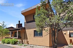 806 Pebblewood