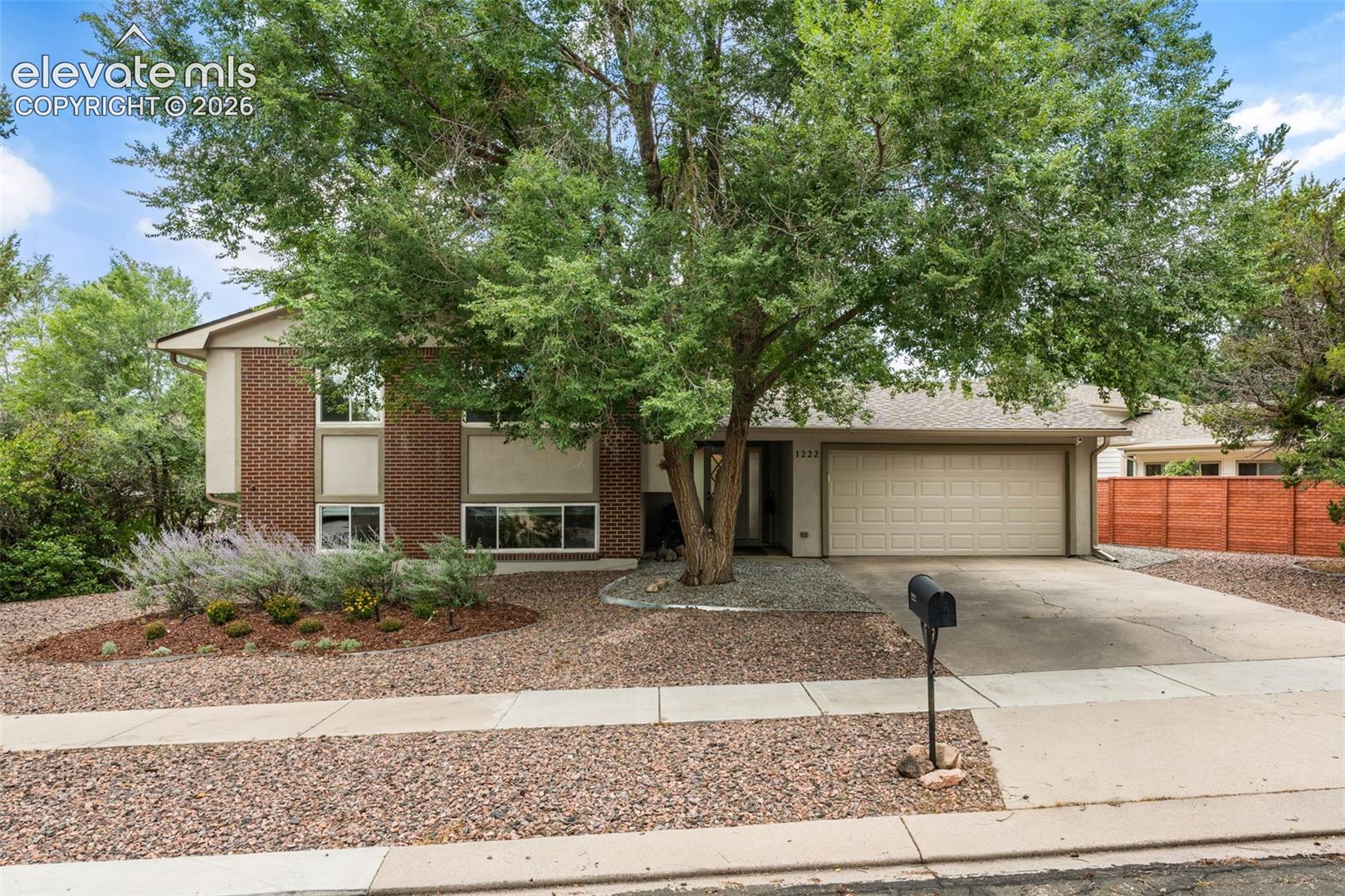 1222 Lewis Lane