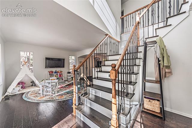 1530 Windwood