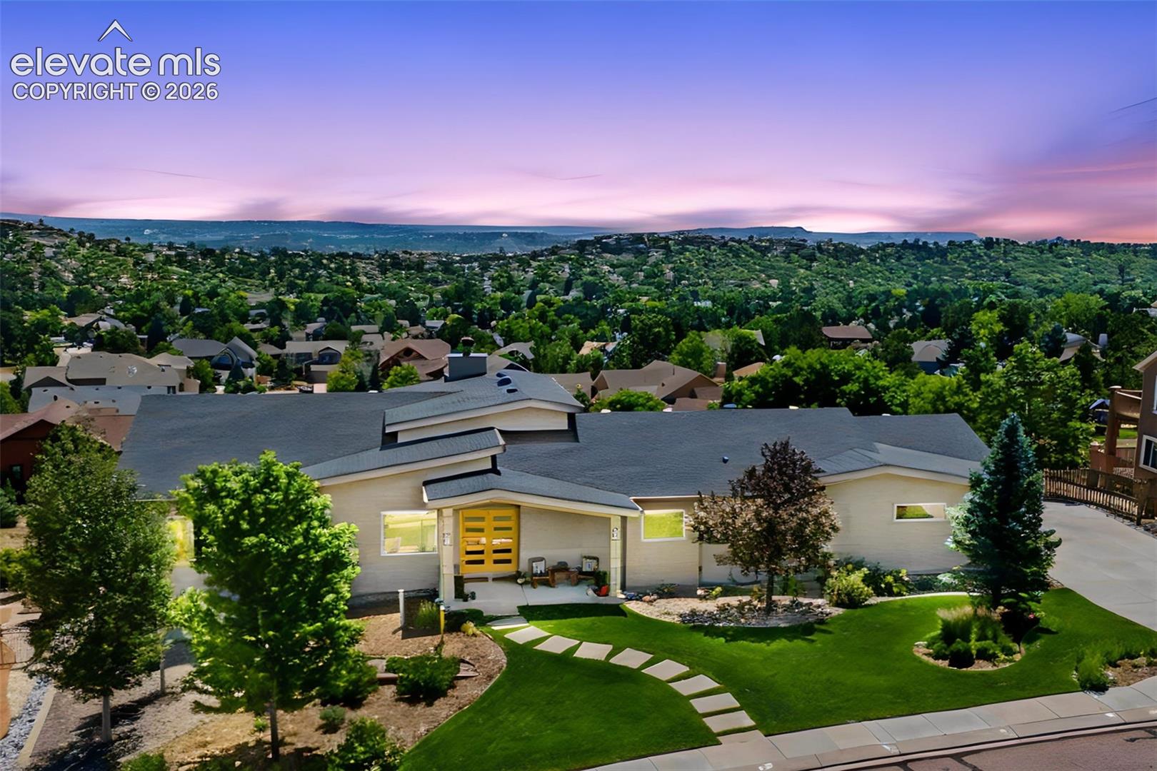 2385 Courtney Drive