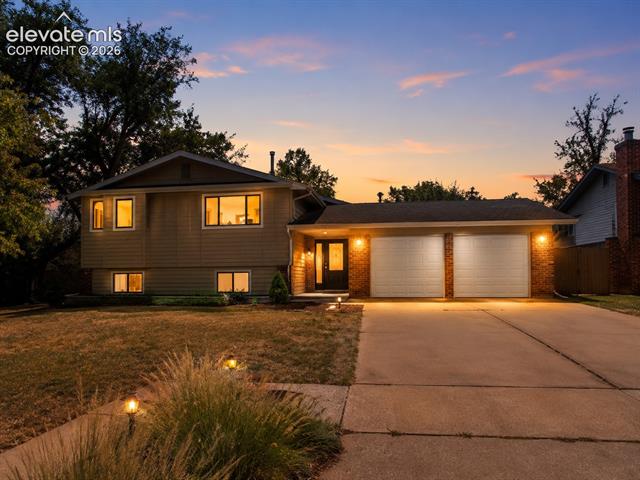 1208 Doyle