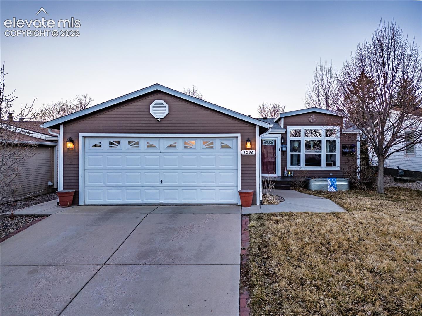 4096 Gray Fox Heights