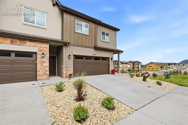 5835 Villa Lorenzo