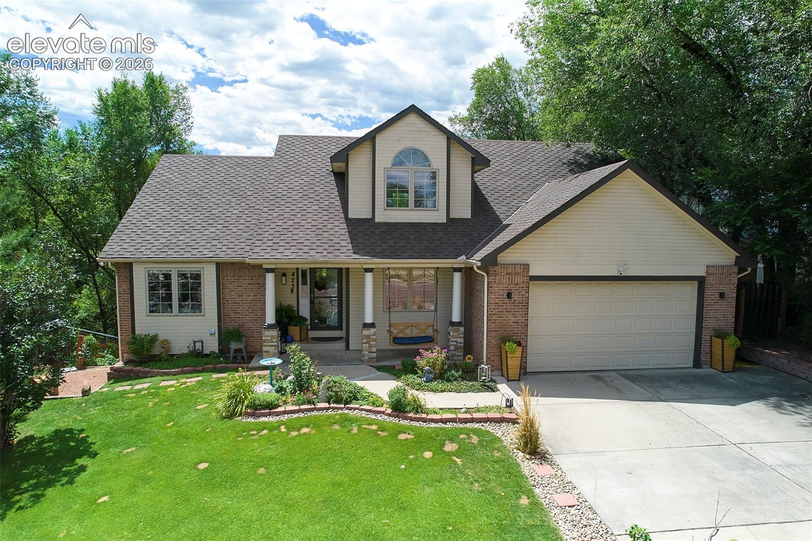 423 Chamberlin Place