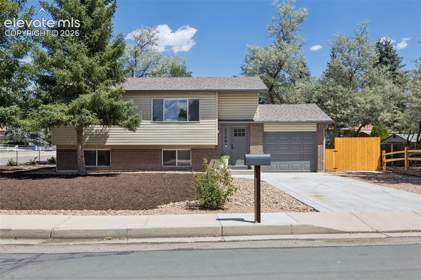 3704 Surrey Lane