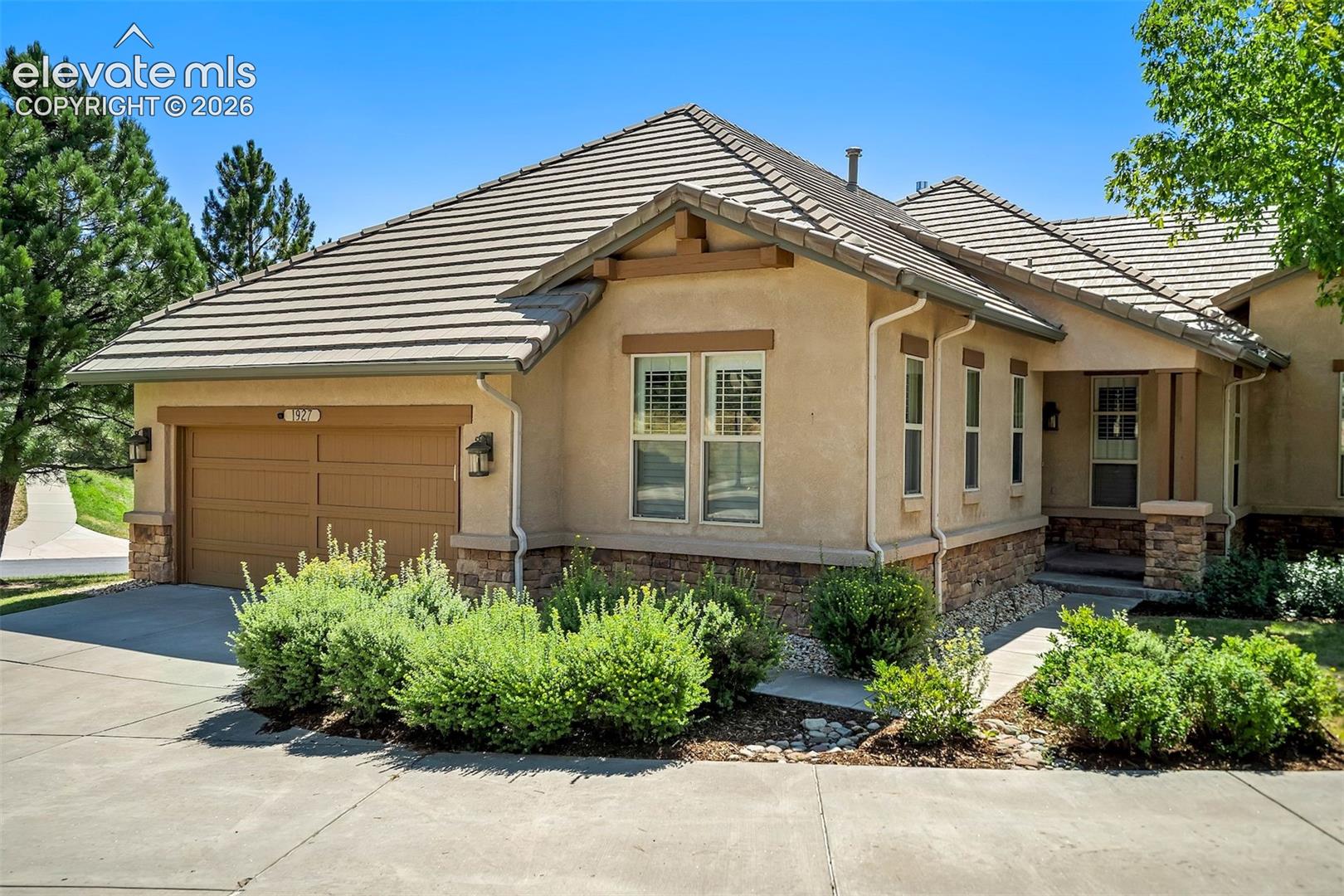 1927 Pine Mesa Grove