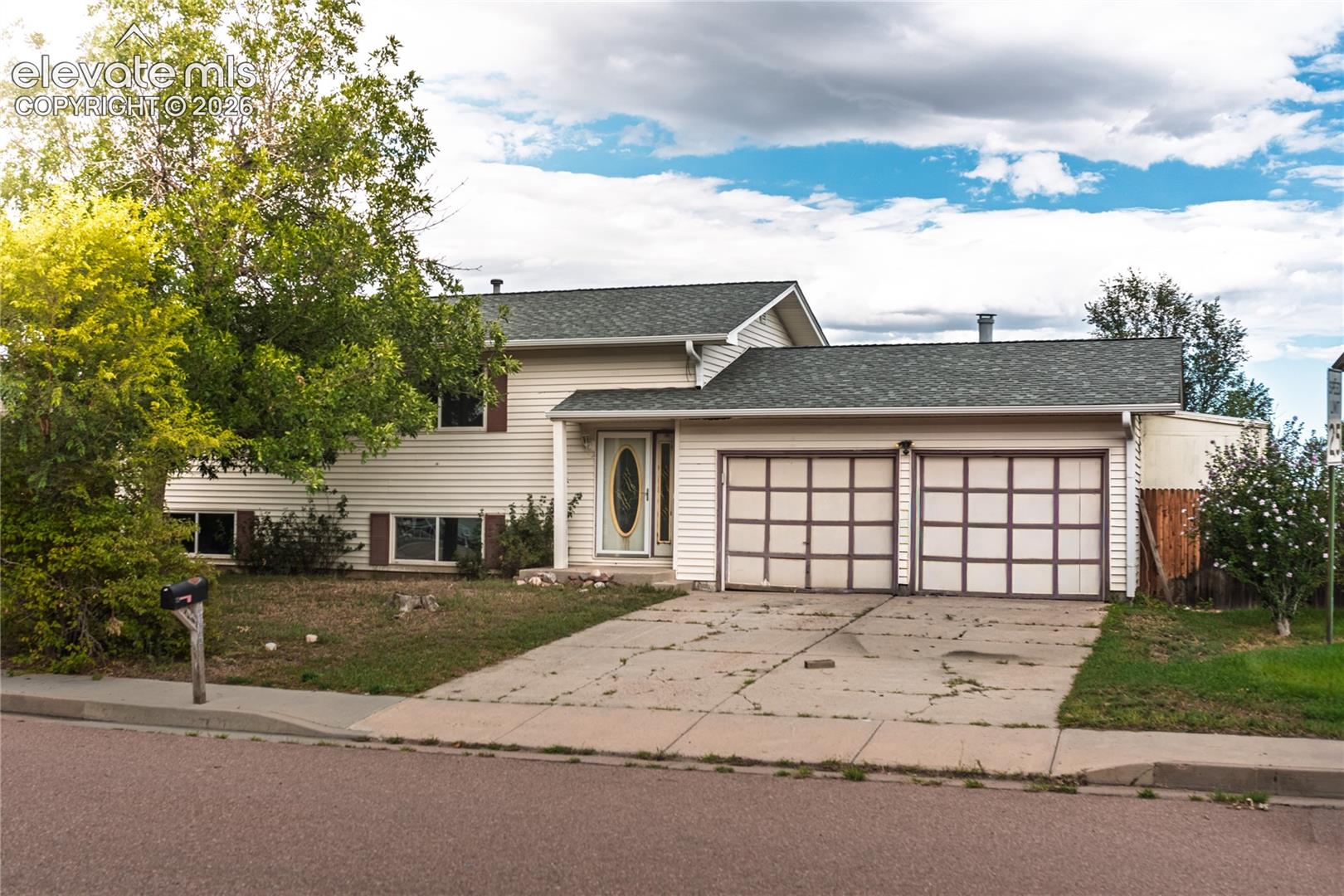 6695 Brook Forest Drive