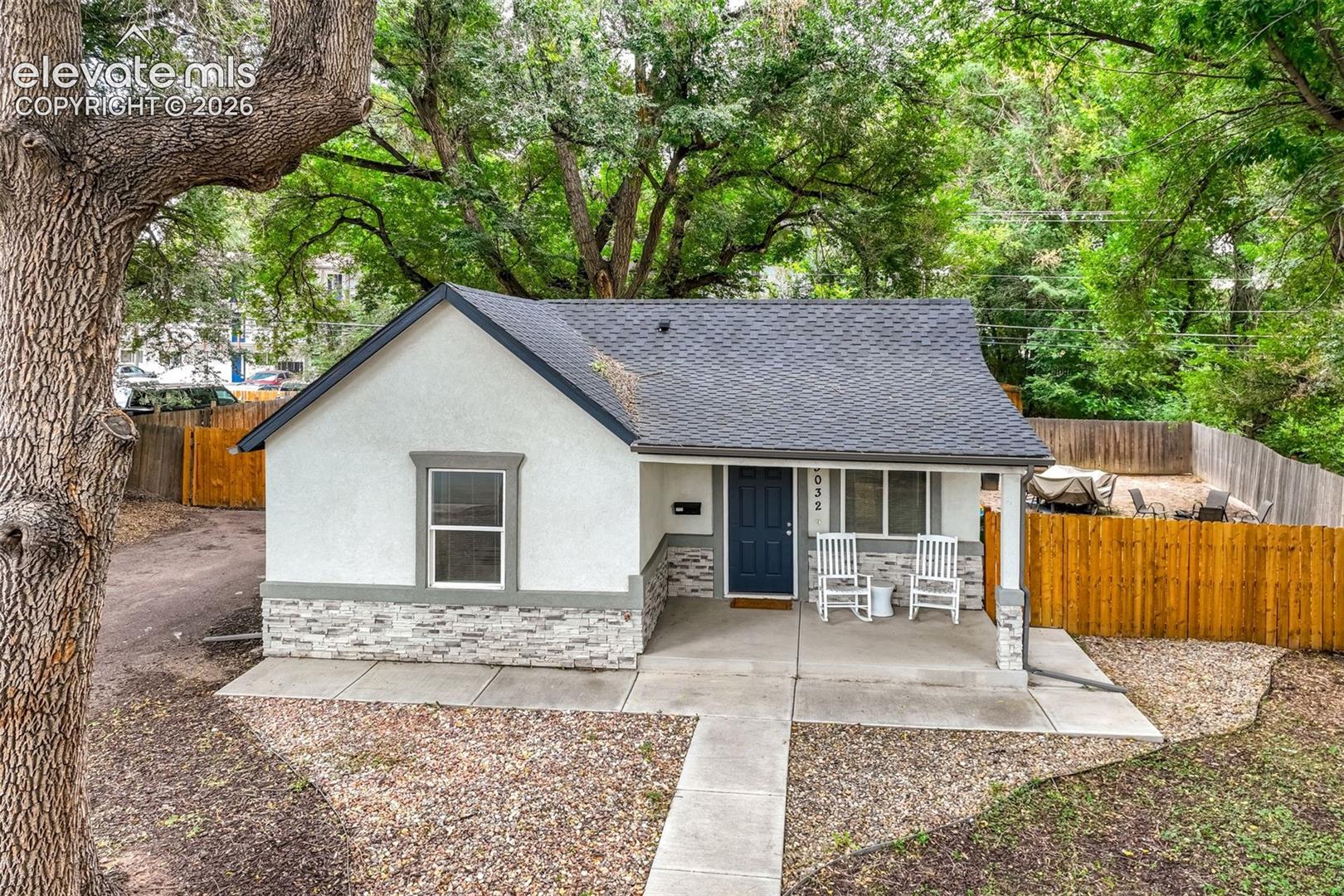 3032 Pikes Peak Avenue