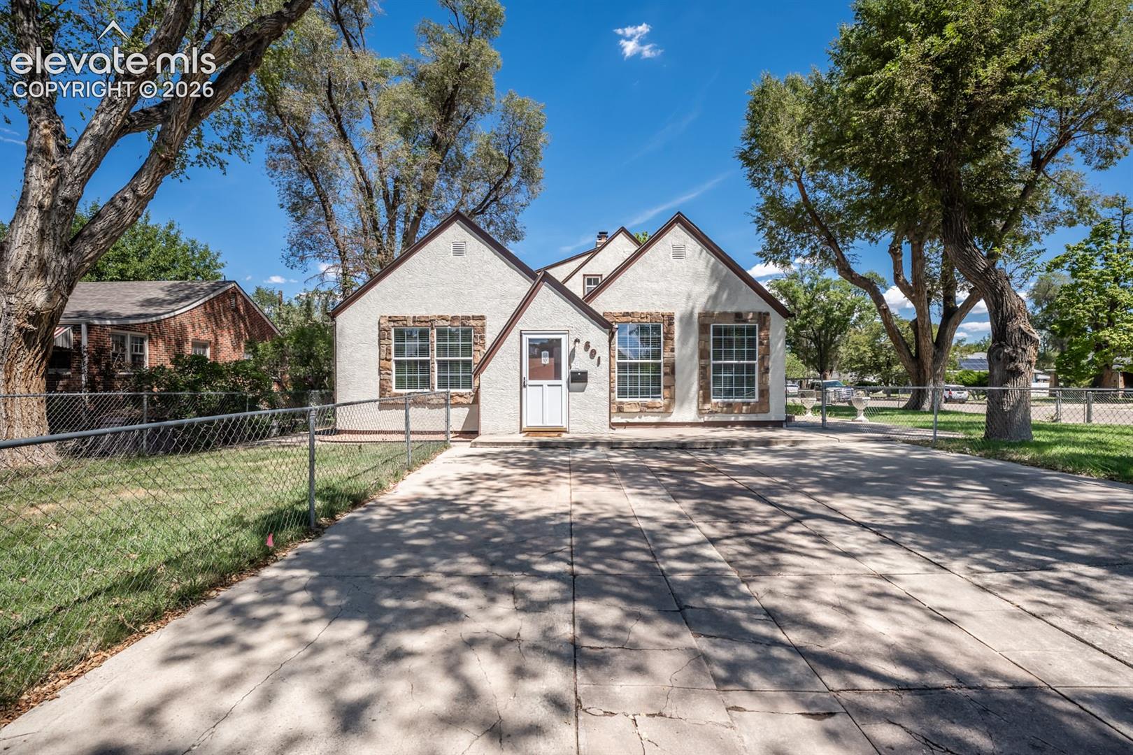 601 Pitkin Avenue