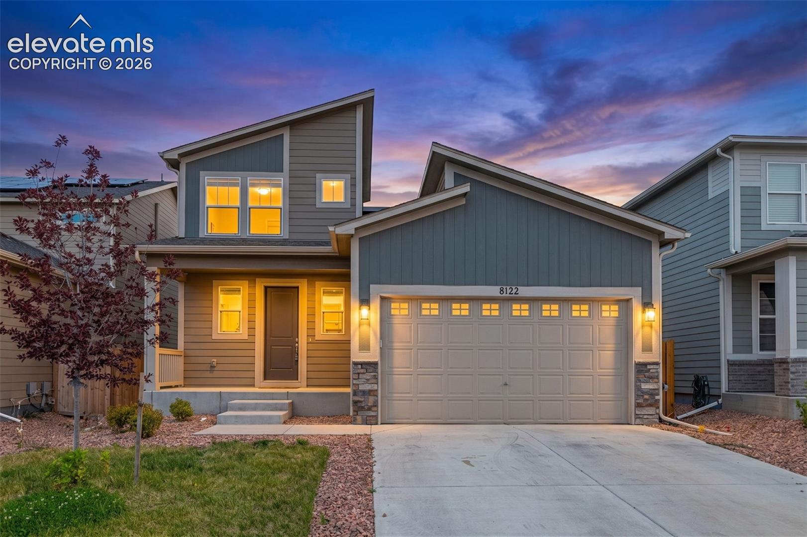 8122 Goldenray Place