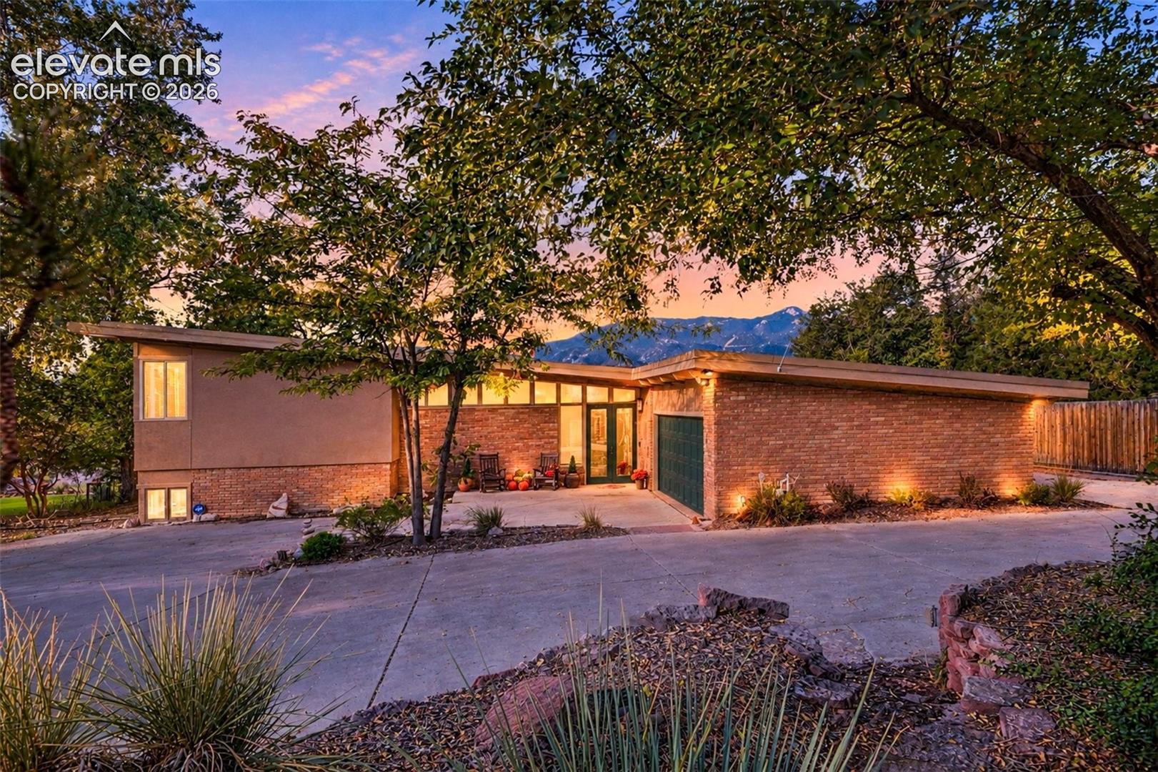 2230 Mesa Road