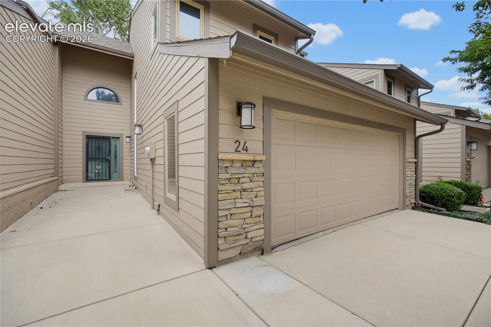 24 Woodbridge Drive