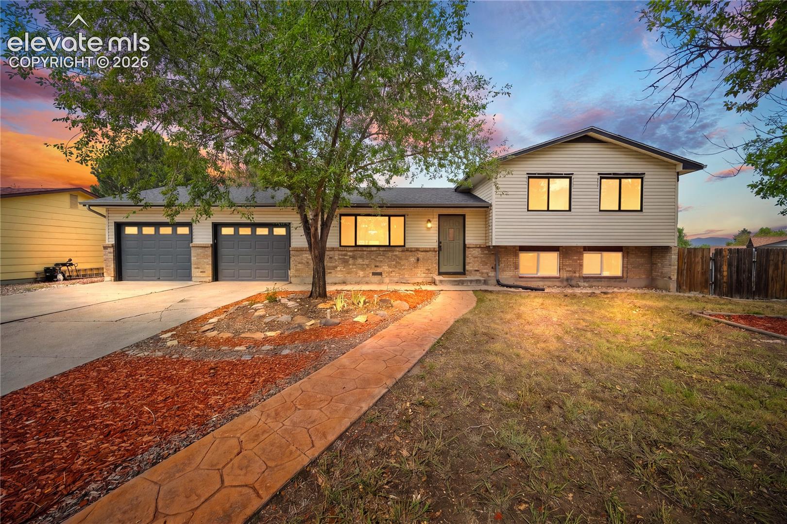 310 Cielo Vista Street