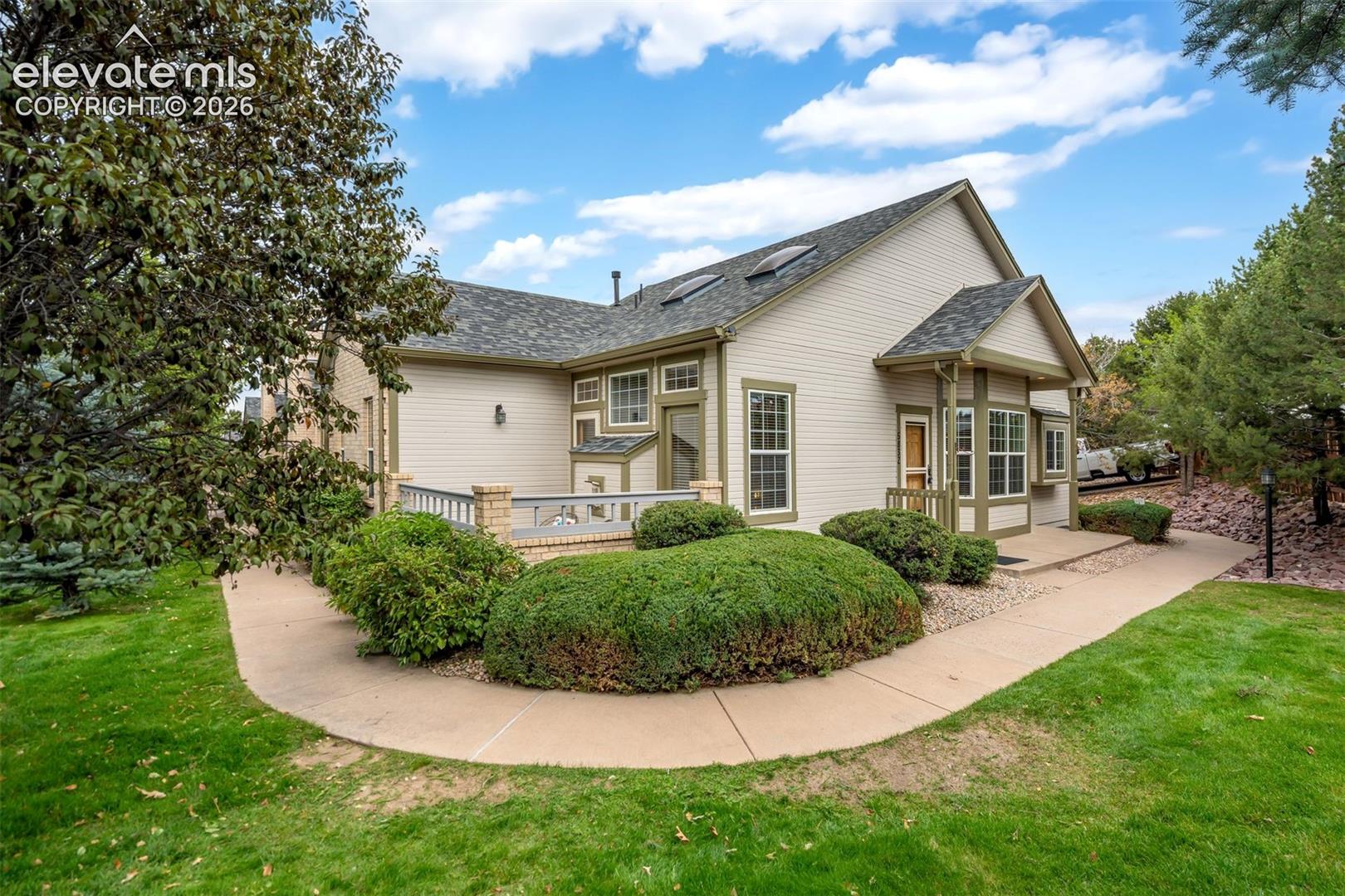 5832 Tradewind Point