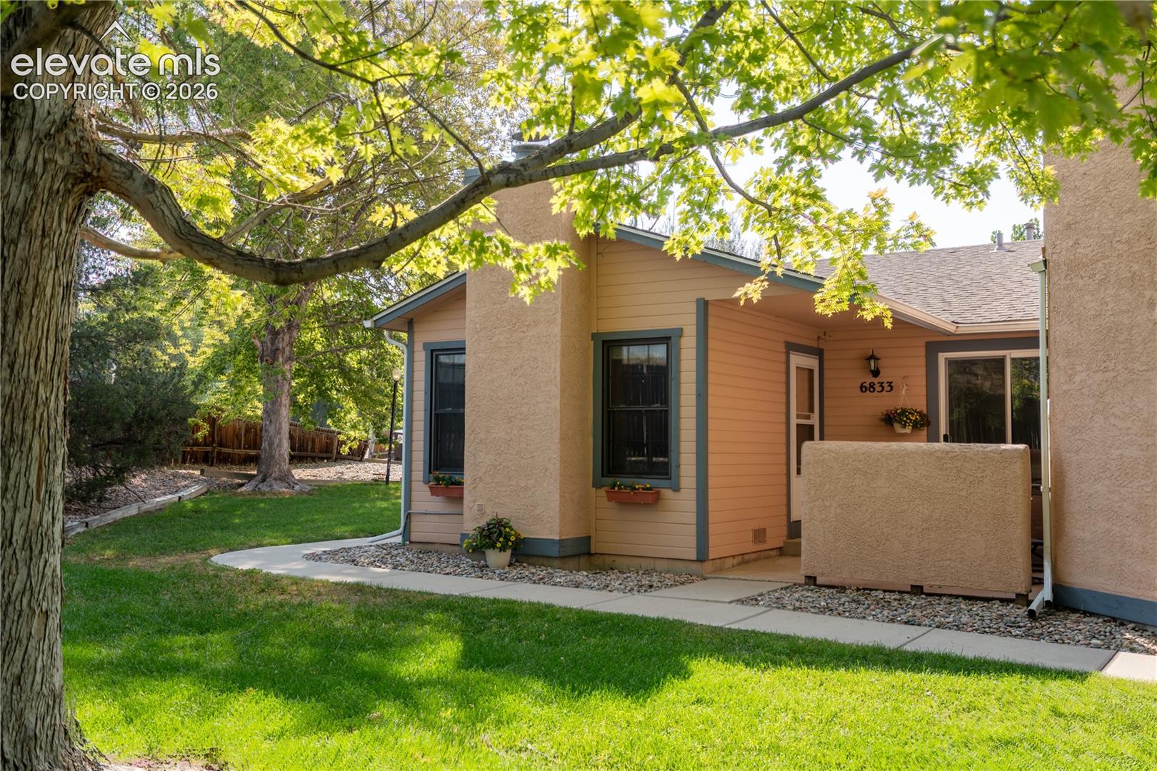 6833 Bobtail Drive