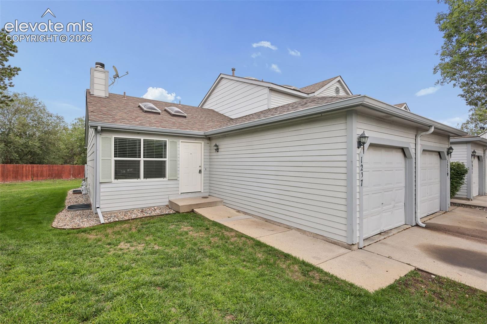 1237 Firefly Circle