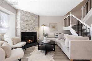 6829 Mountain Top