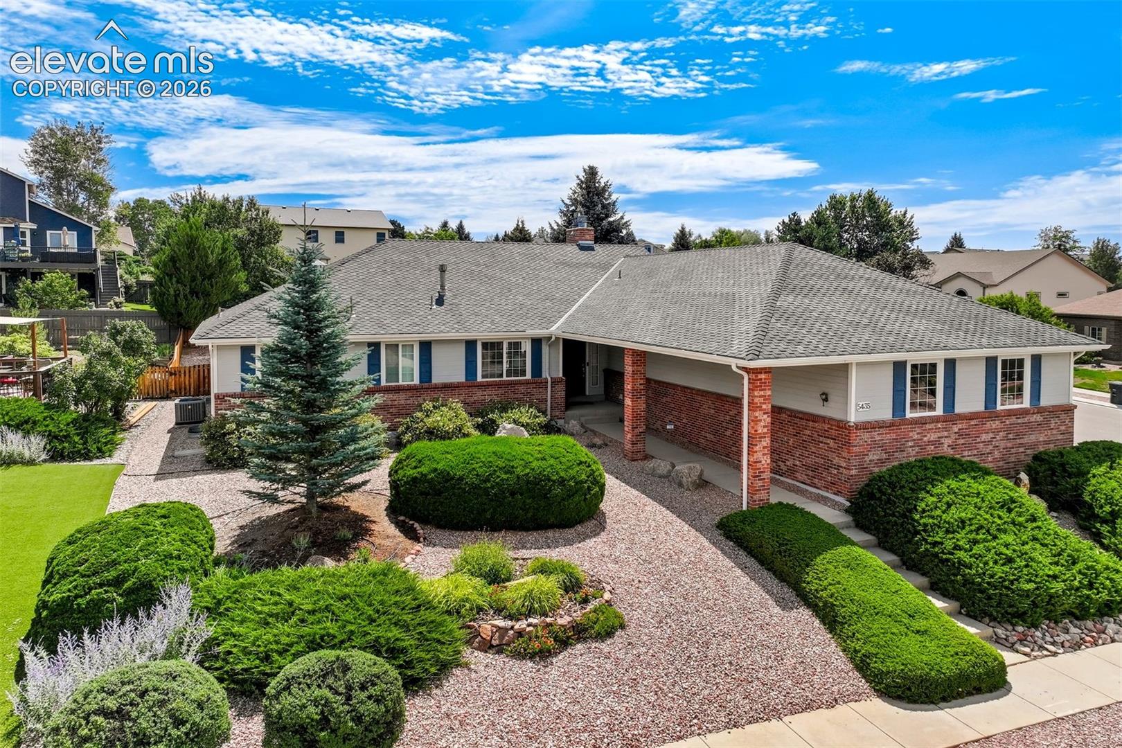 5435 Saddle Rock Road