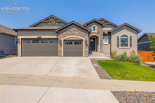 9813 Fairway Glen