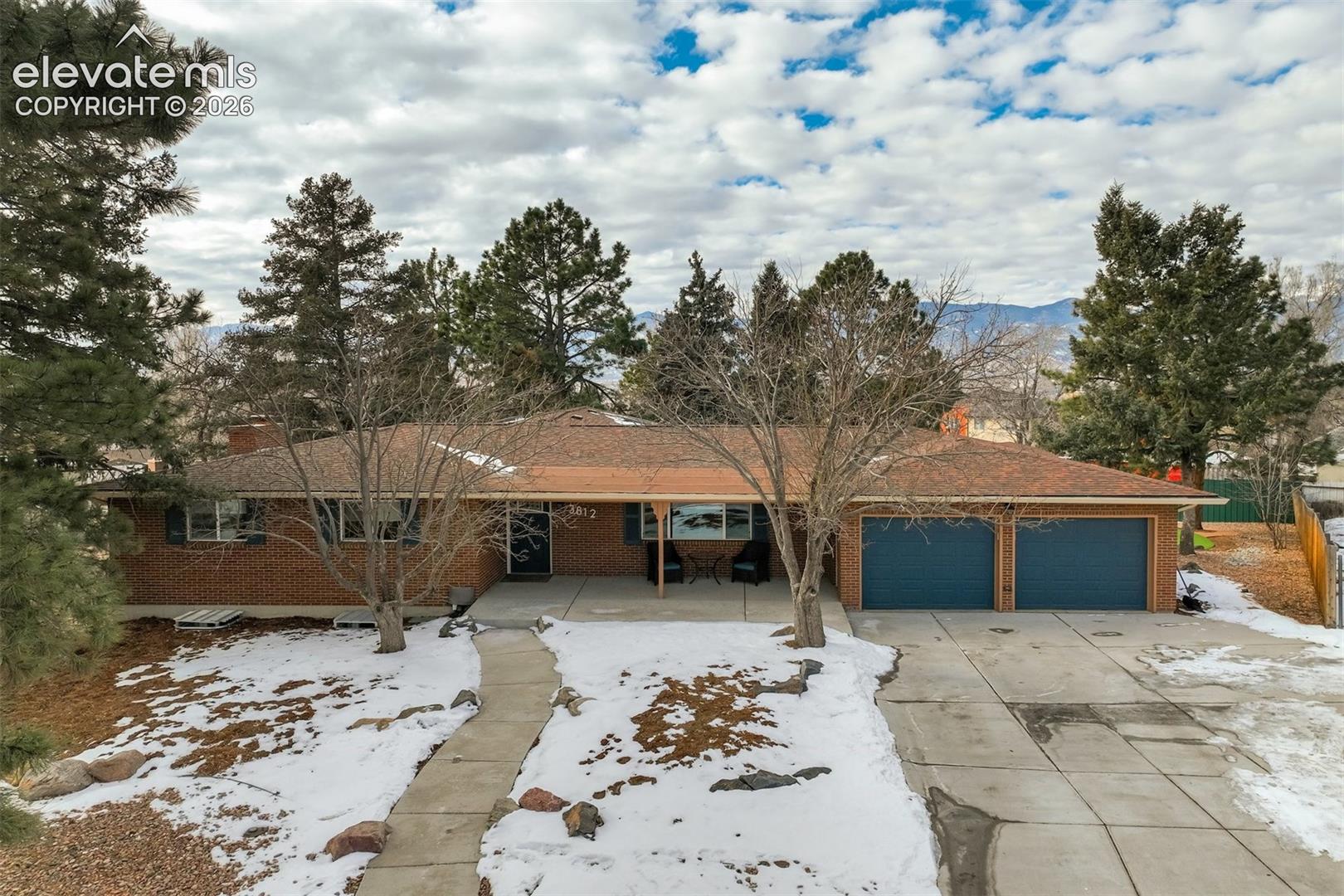 3812 Somerset Drive