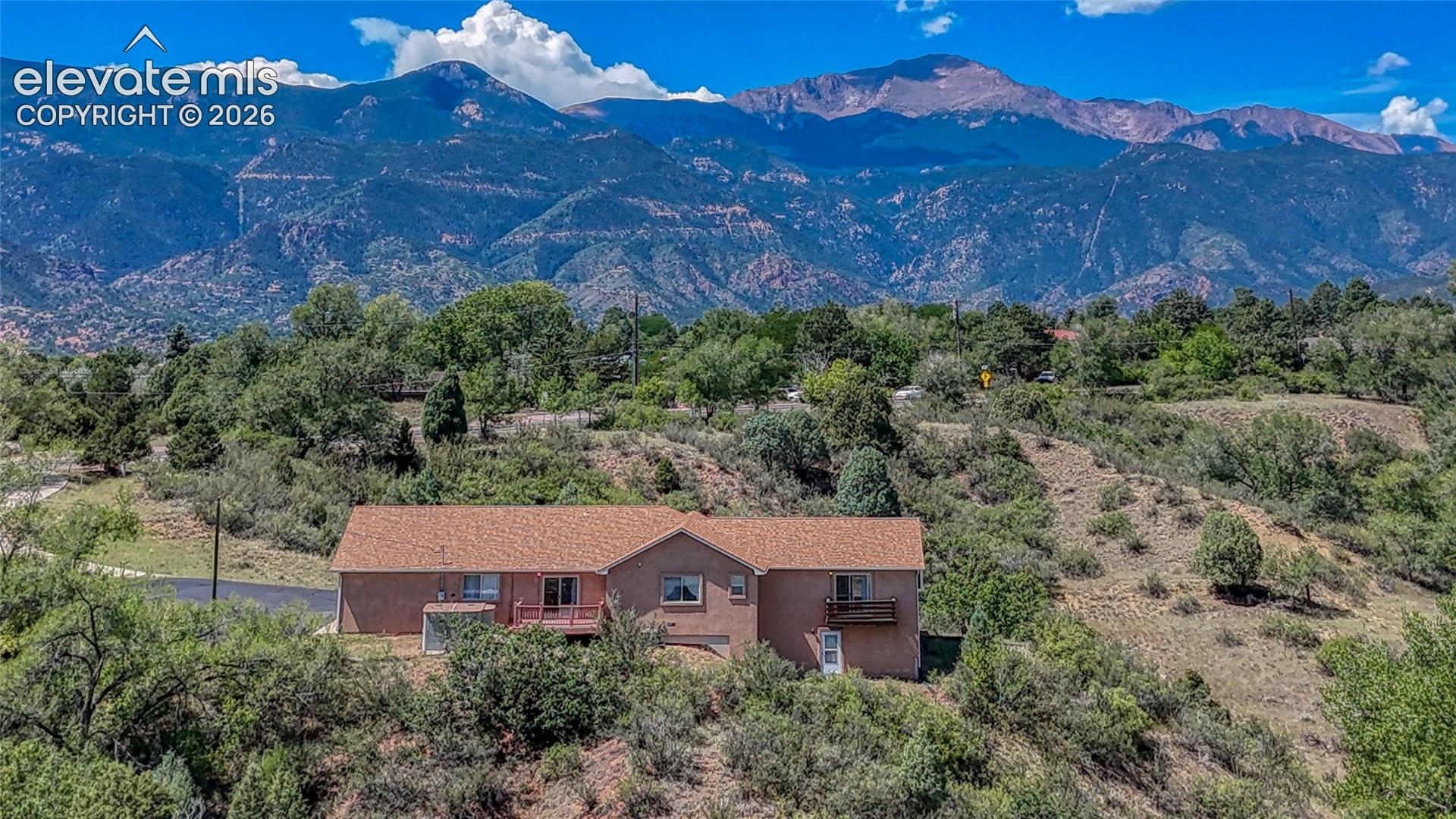 2205 Mesa Road