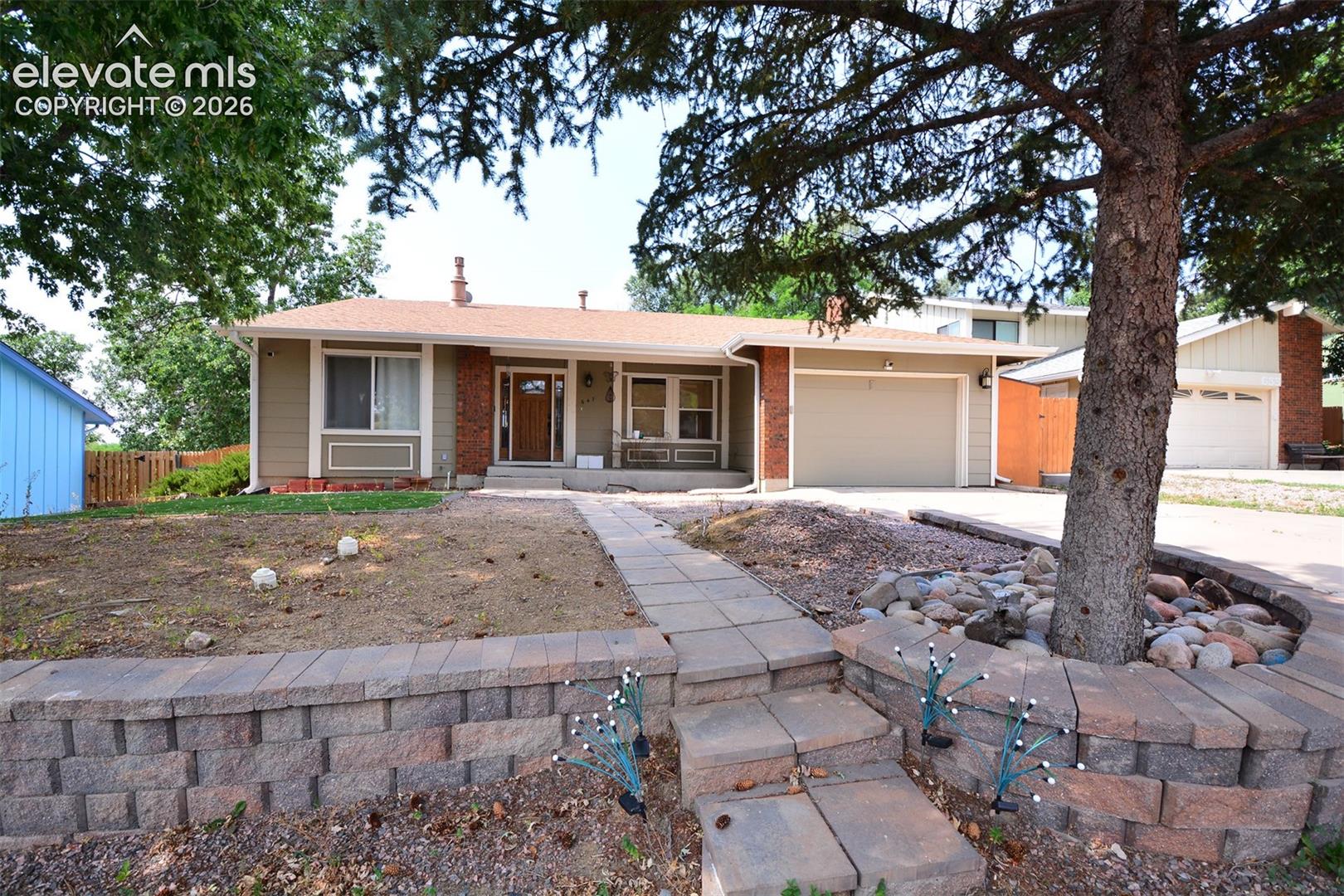 647 Red Cliff Road
