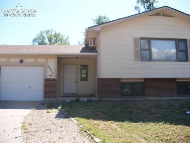 1027 De La Vista Lane
