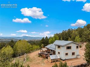 1052 Crown Point