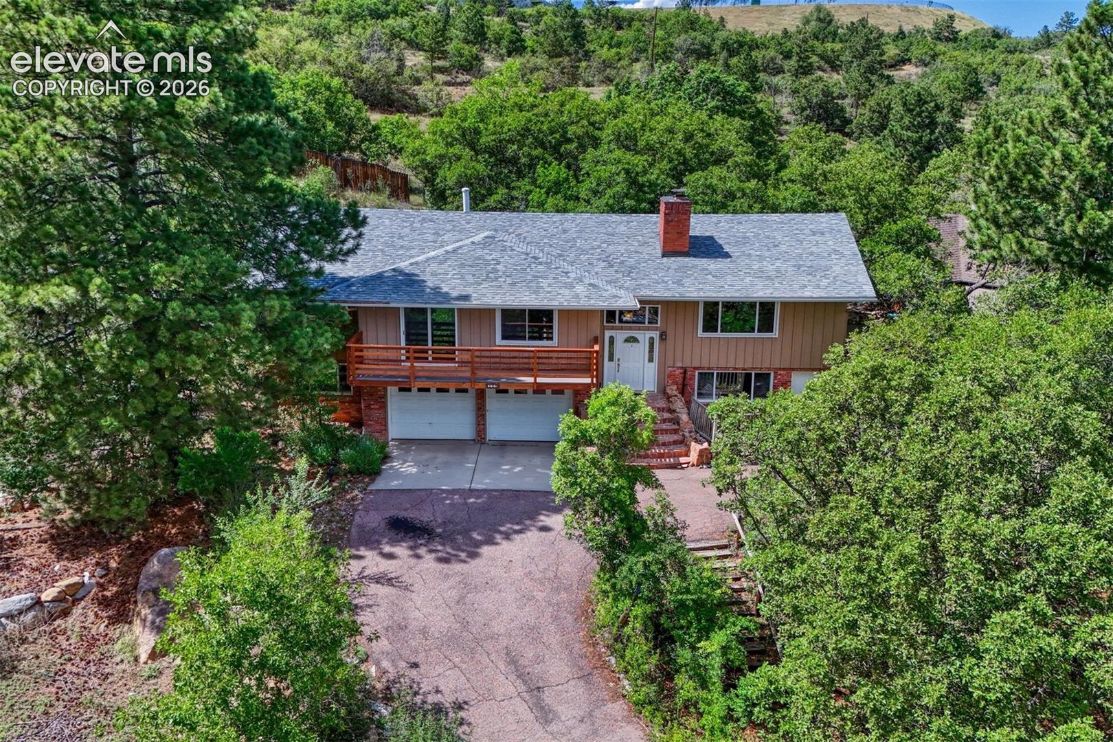 325 Altura Way