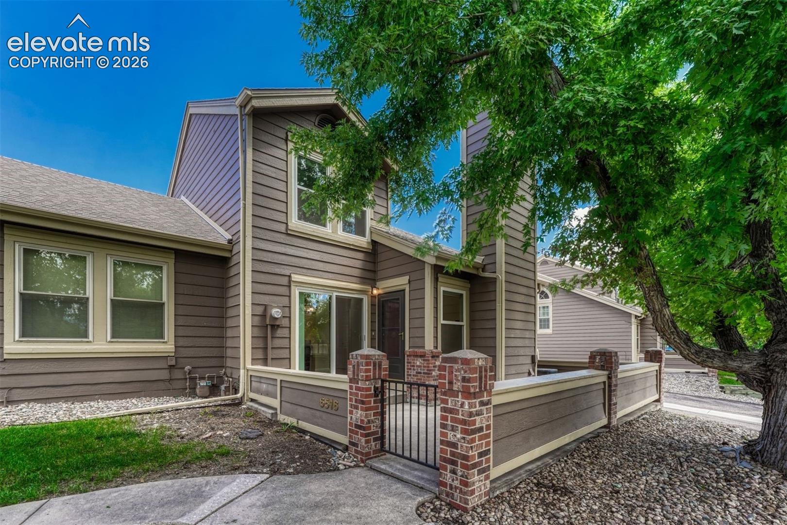6516 Foxdale Circle