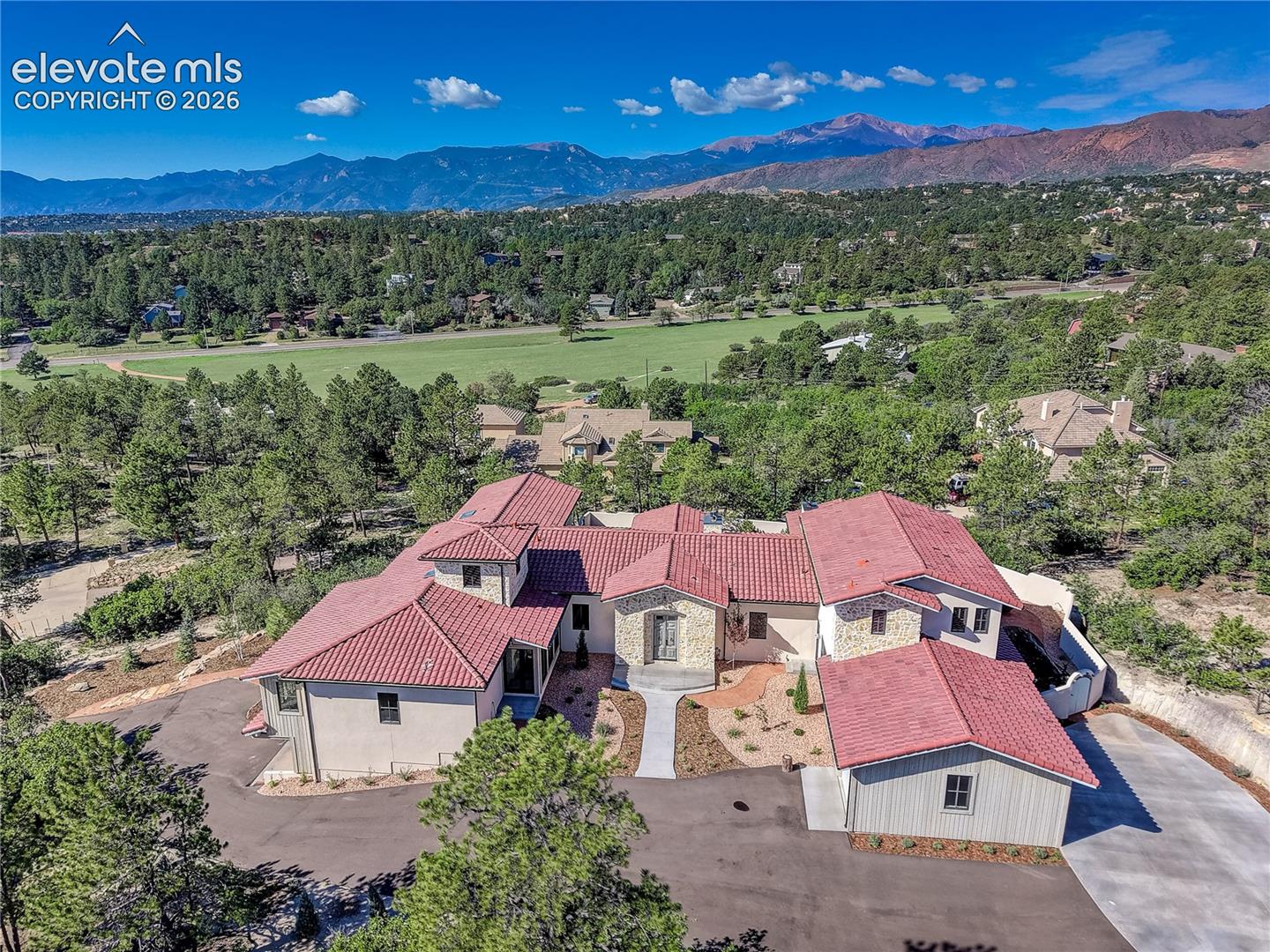 30 Cap Rock Way