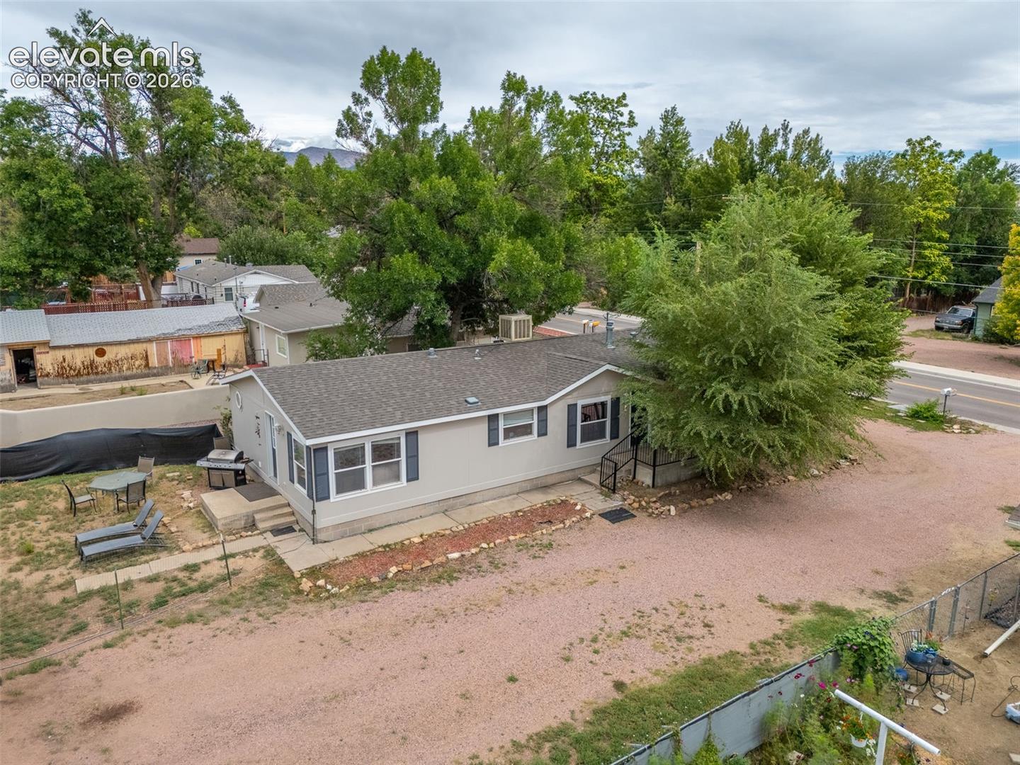 449 Raynolds Avenue